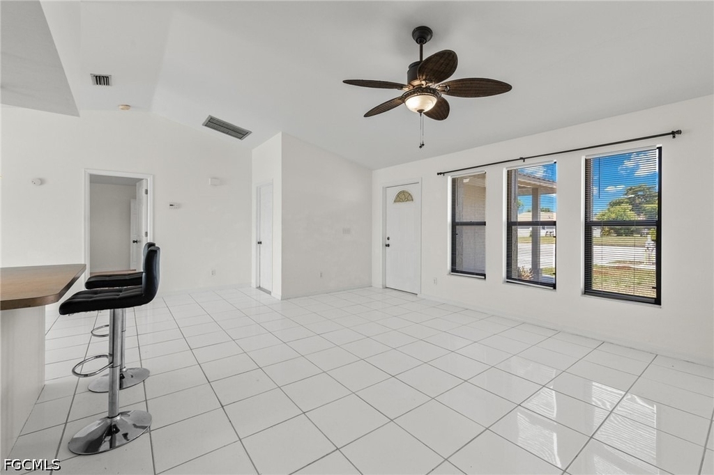 1944 Country Club Boulevard - Photo 3