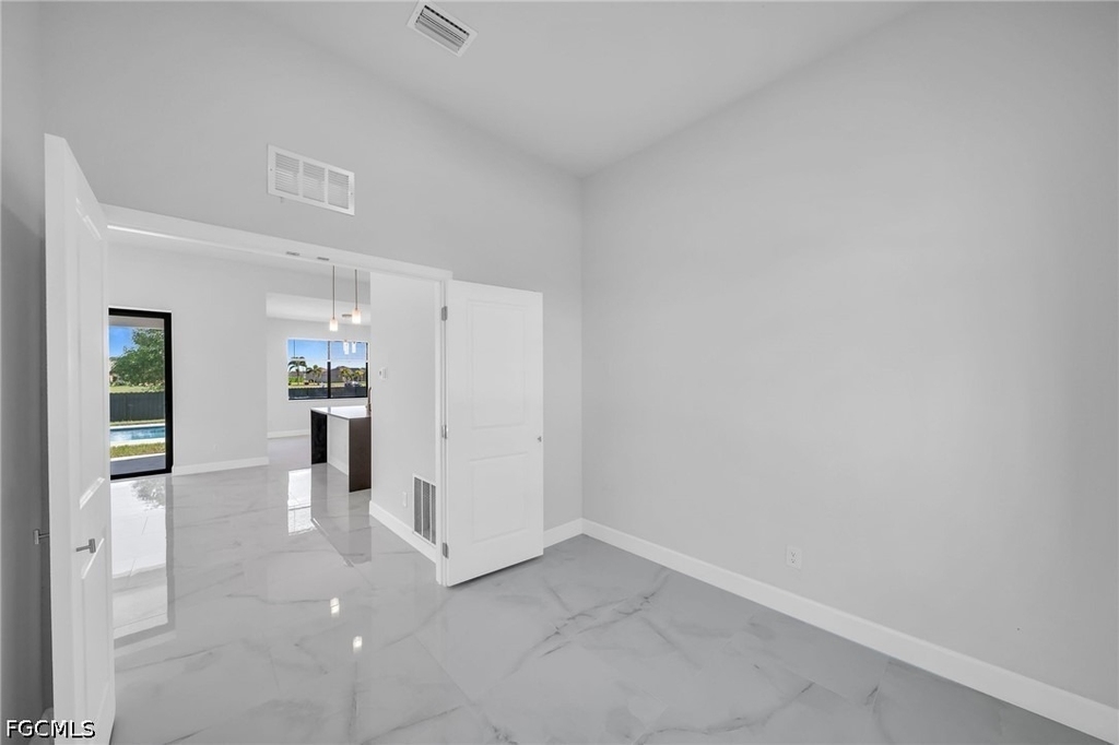 2504 Sw 32nd Street - Photo 16