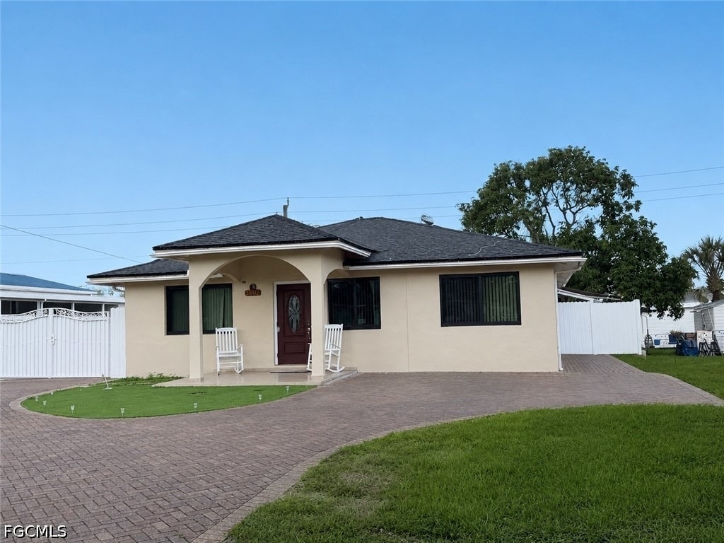 3502 Seminole Avenue - Photo 0