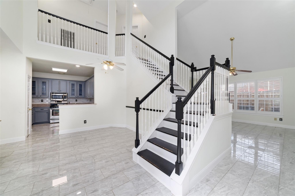 1408 S Friendswood Drive - Photo 3