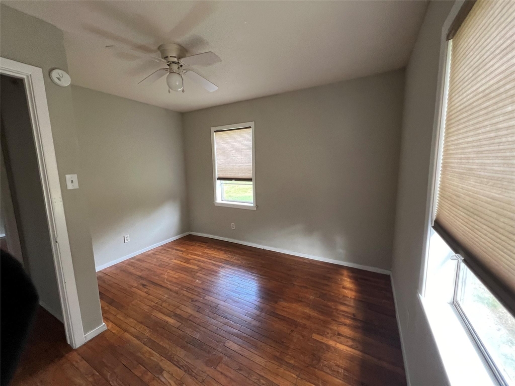 1026 Meyer Street - Photo 5