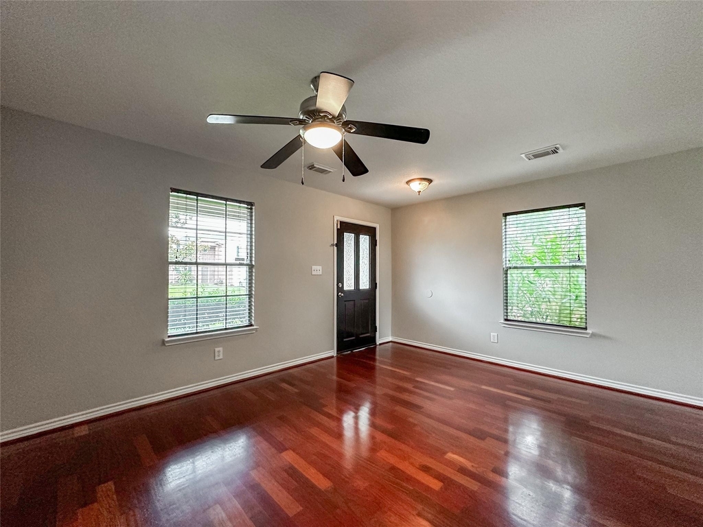 5739 Westminster Village Dr - Photo 5