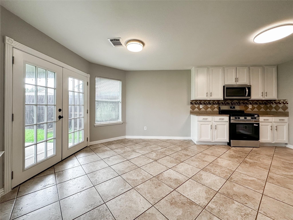 5739 Westminster Village Dr - Photo 15