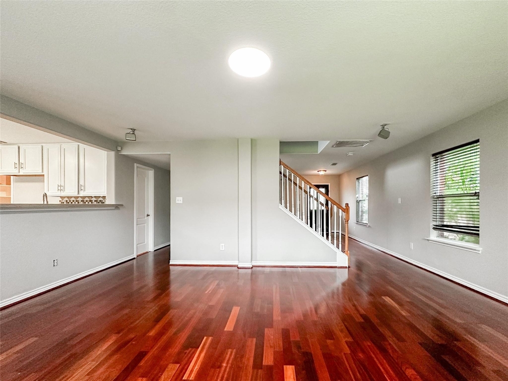 5739 Westminster Village Dr - Photo 11