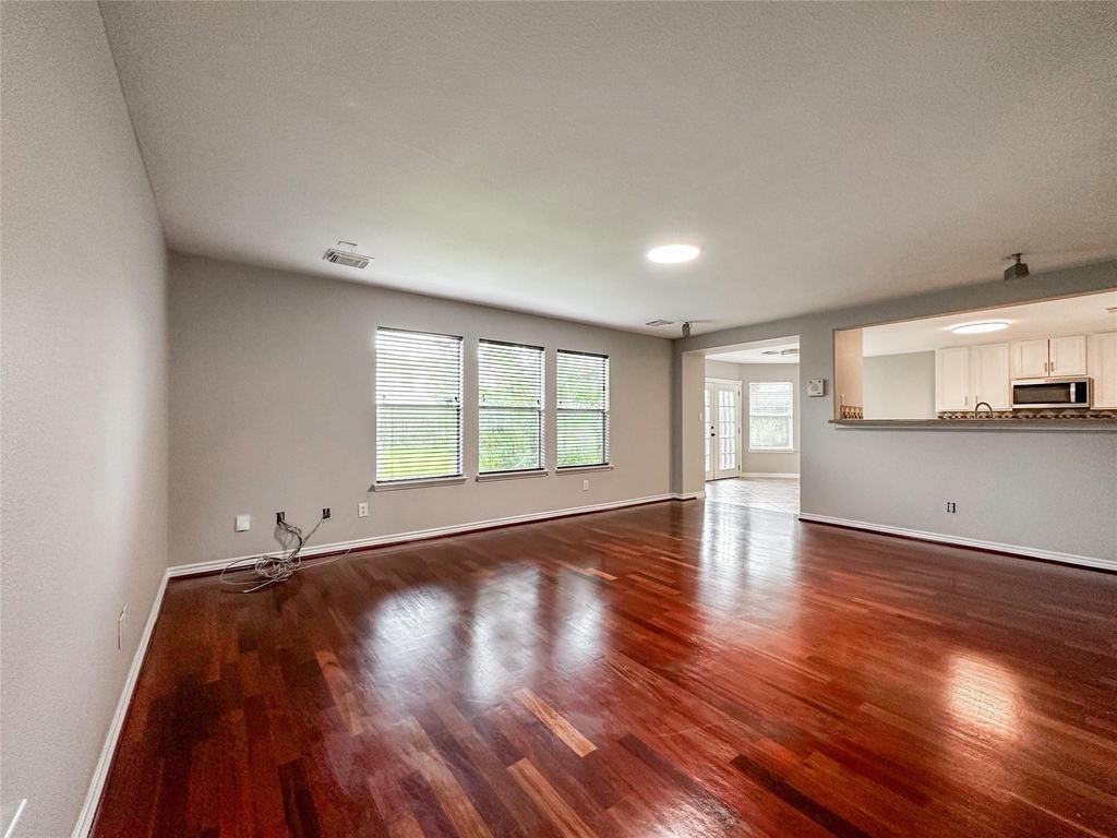 5739 Westminster Village Dr - Photo 10