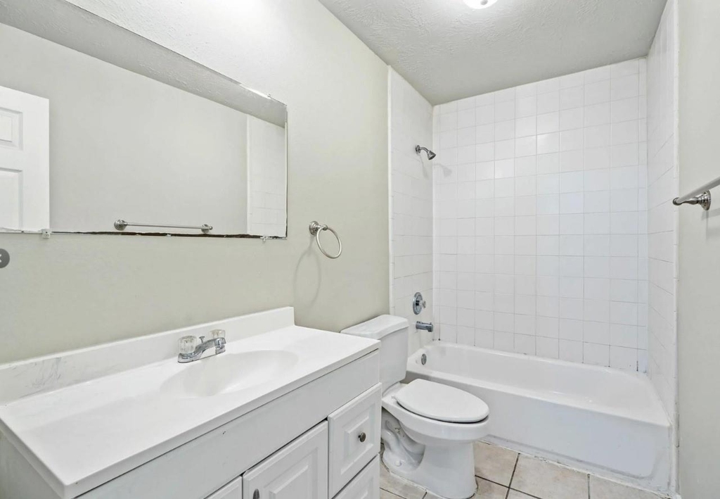 12011 Hira Lake Drive - Photo 12