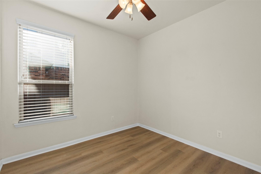 9430 Harmony Lake Lane - Photo 6