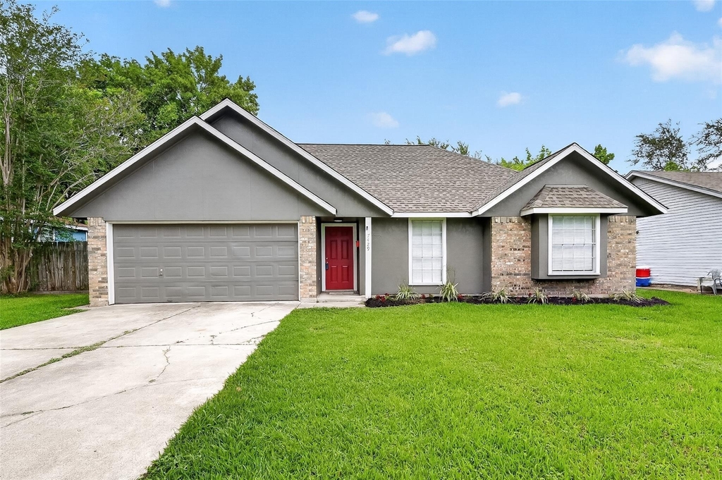 7429 Elbridge Lane - Photo 0