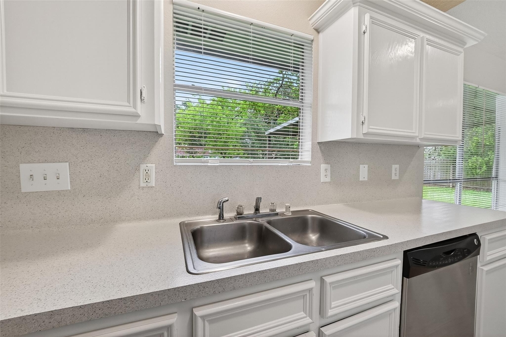 7429 Elbridge Lane - Photo 18