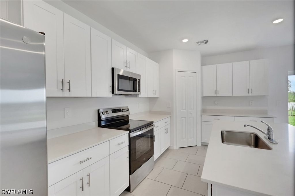 19550 Fairhill Court - Photo 11