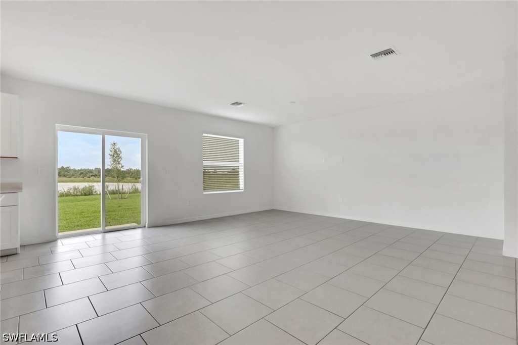 19550 Fairhill Court - Photo 4