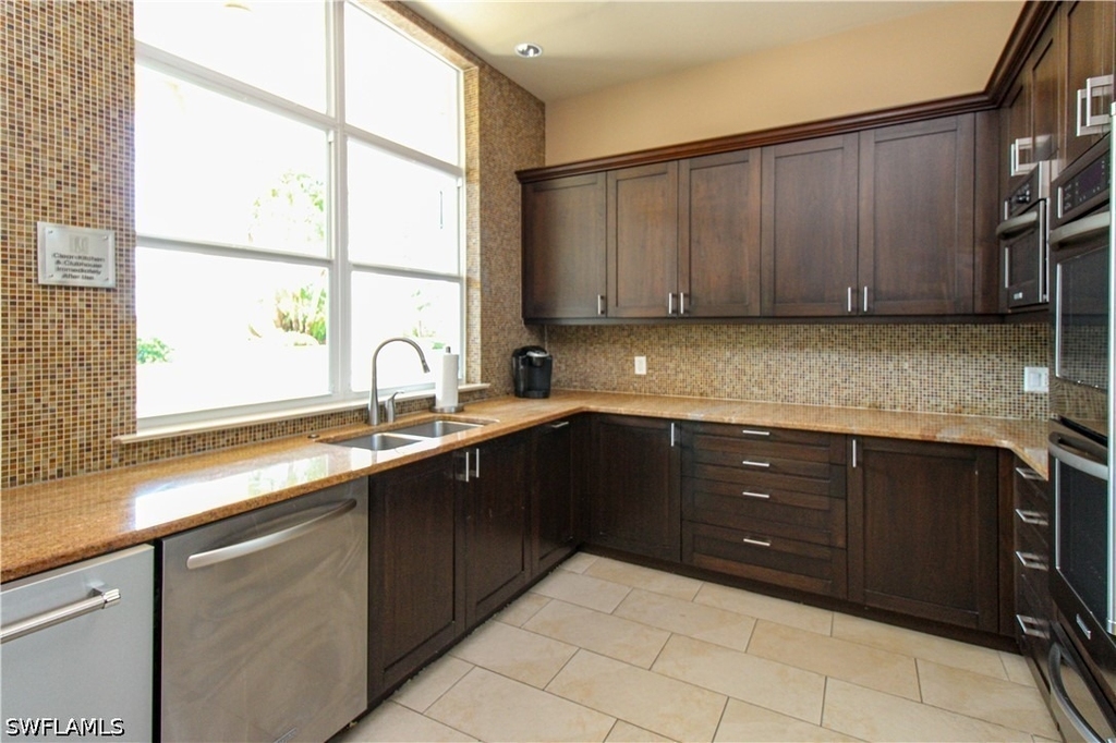 9123 Strada Place - Photo 19