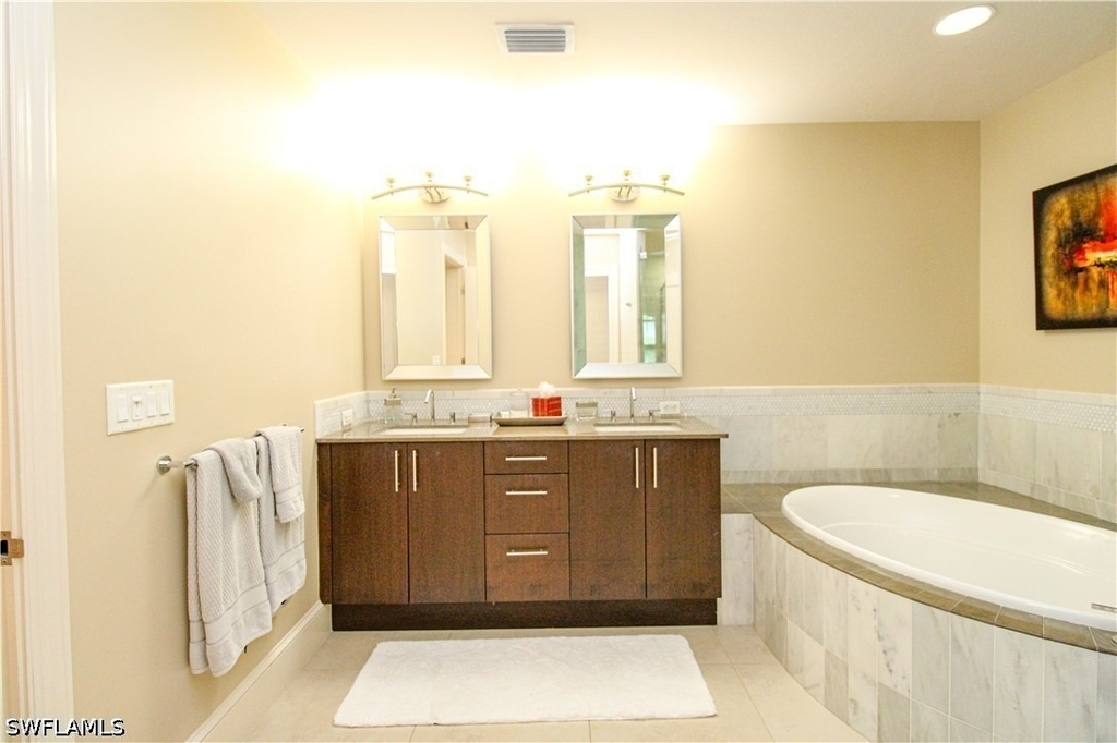 9123 Strada Place - Photo 39