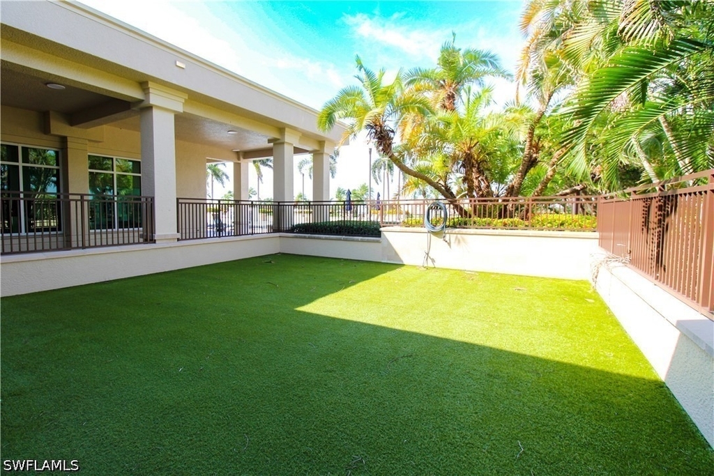 9123 Strada Place - Photo 4