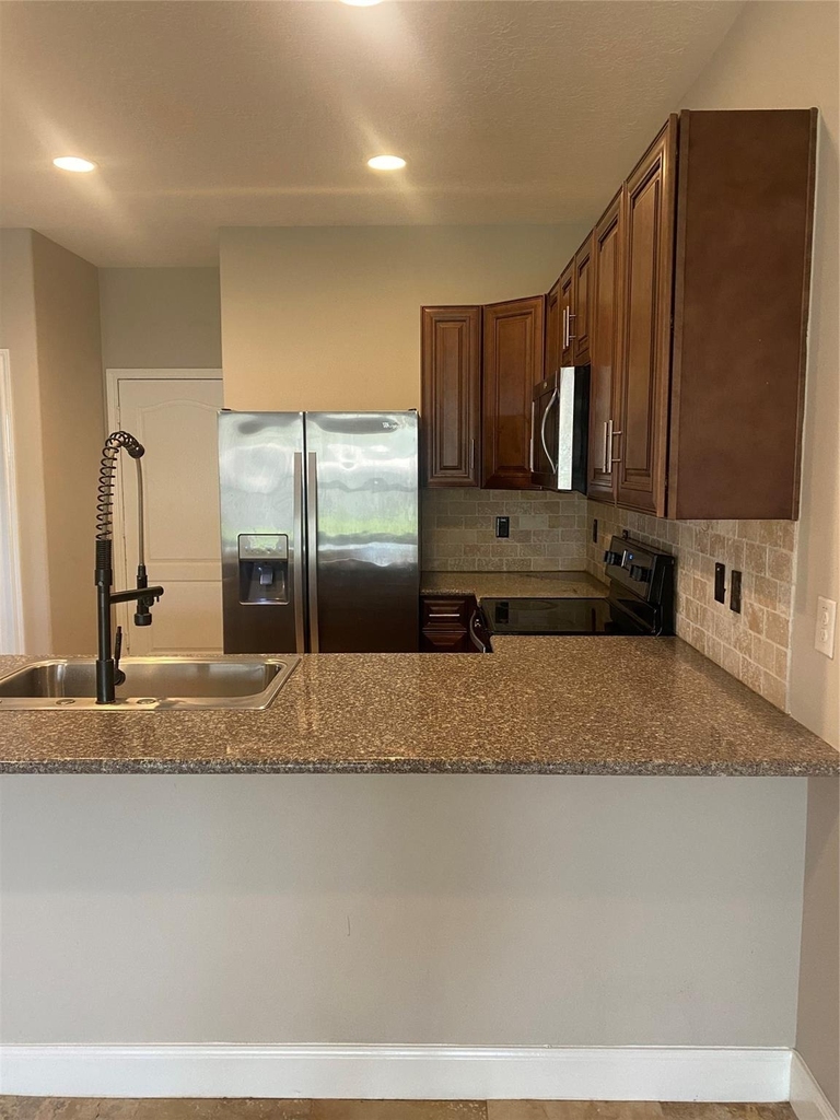 307 Covecrest Drive - Photo 3