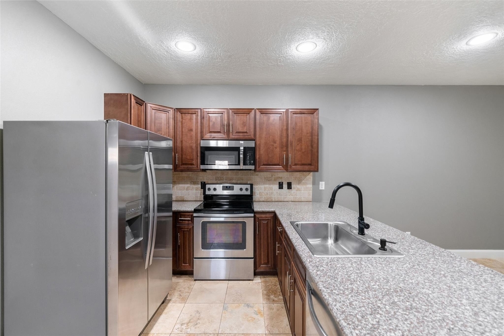 307 Covecrest Drive - Photo 6
