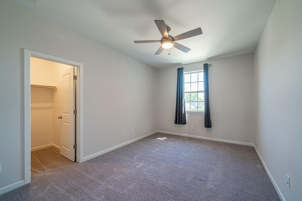 4706 Llano Loop - Photo 34