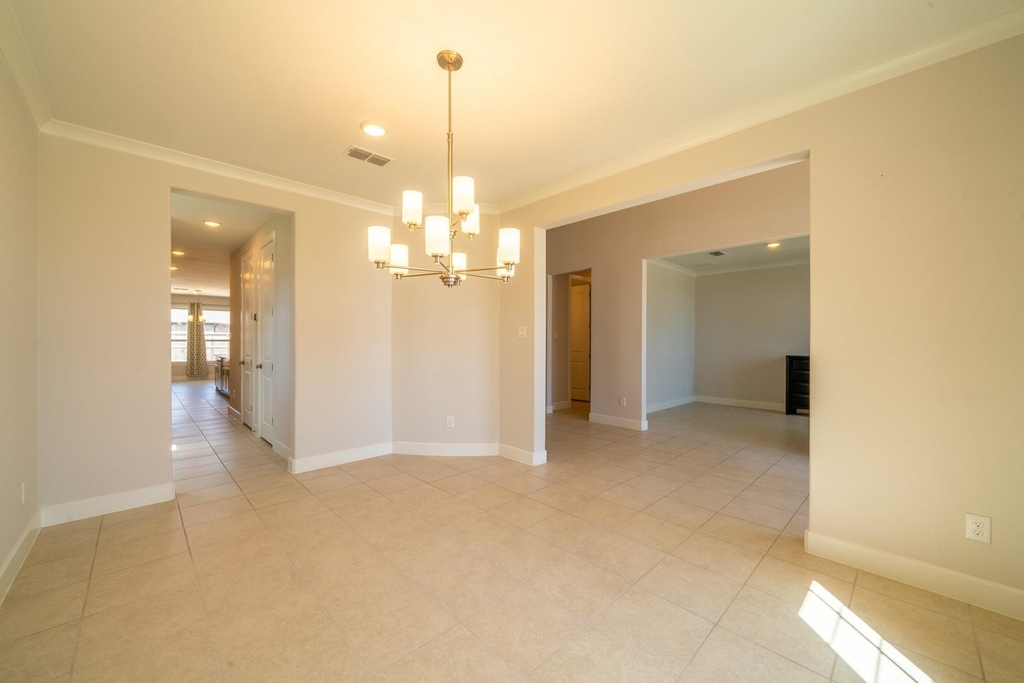 4706 Llano Loop - Photo 7