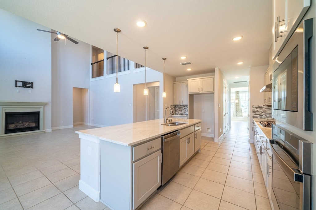 4706 Llano Loop - Photo 11