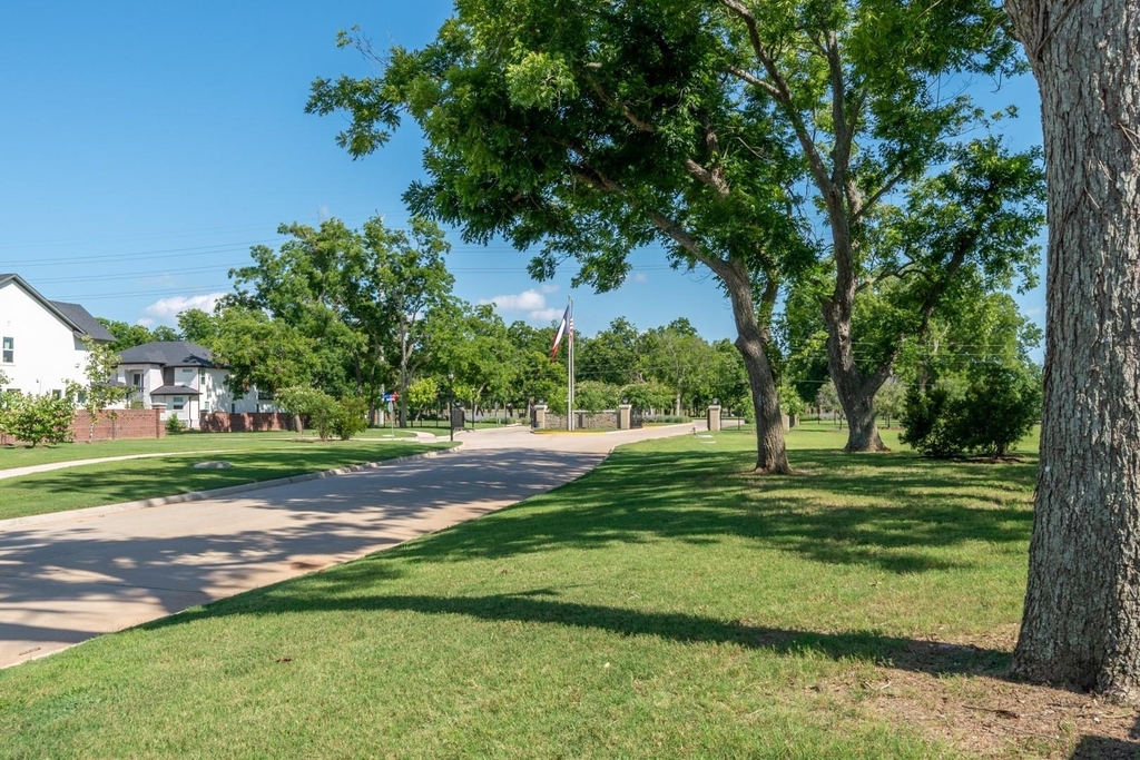 4706 Llano Loop - Photo 44