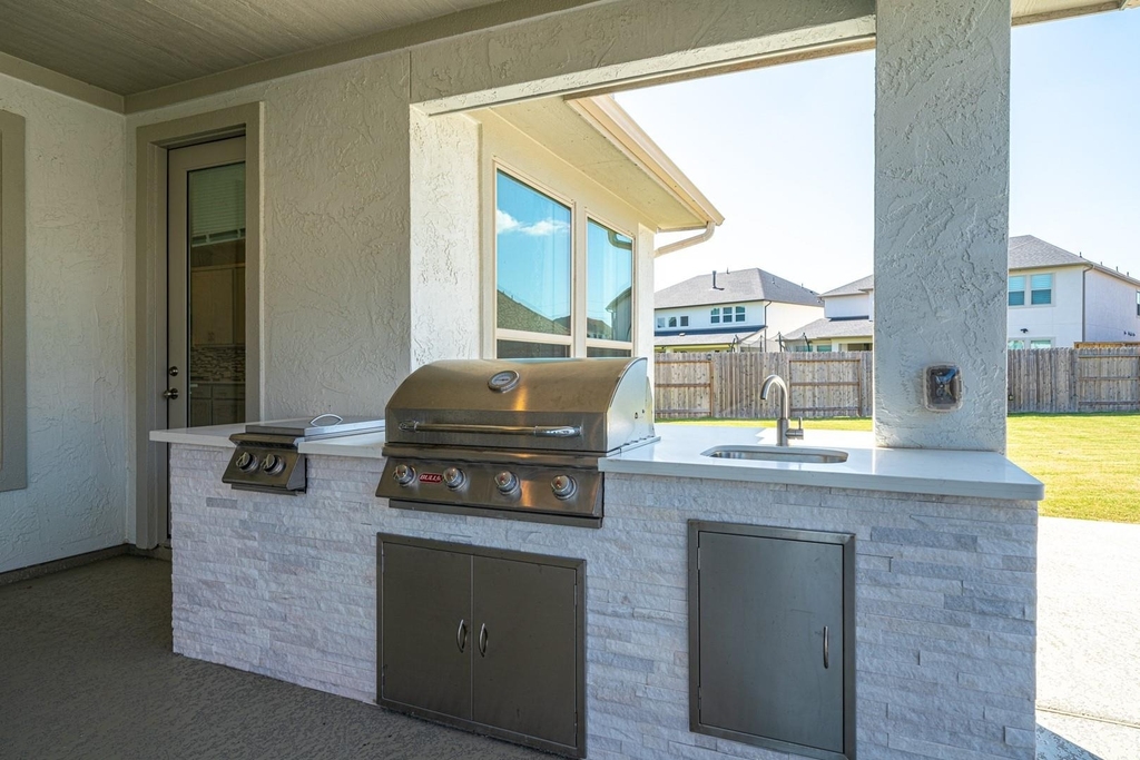 4706 Llano Loop - Photo 37
