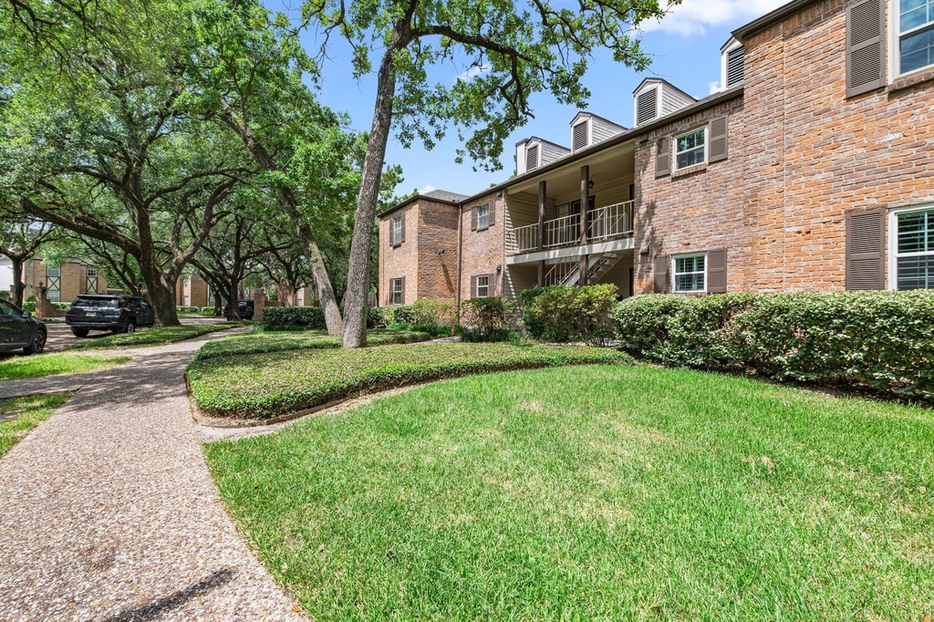 12966 Trail Hollow Drive - Photo 29