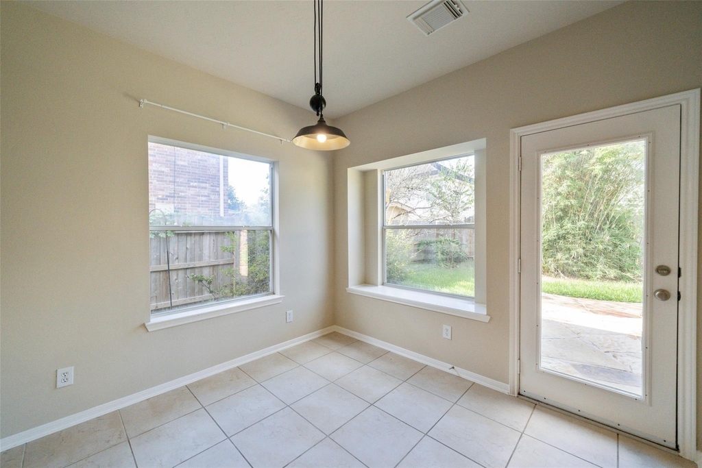 8811 Sun Haven Lane - Photo 10