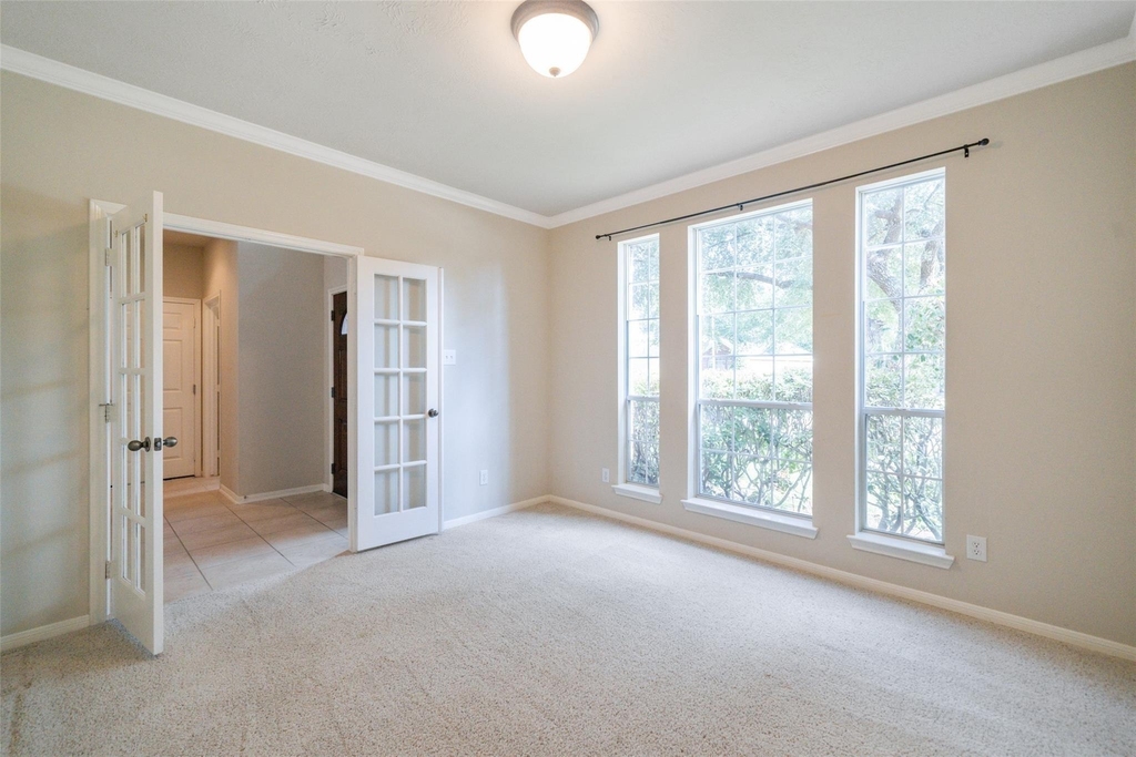 8811 Sun Haven Lane - Photo 5