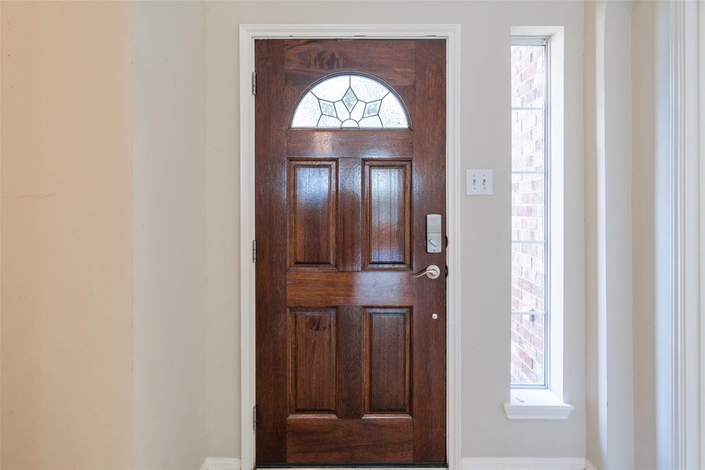 8811 Sun Haven Lane - Photo 3