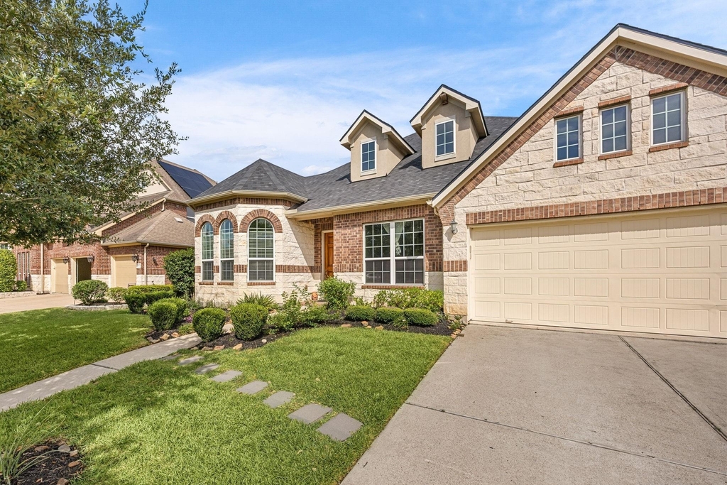 25819 Oakwood Knoll Drive - Photo 0