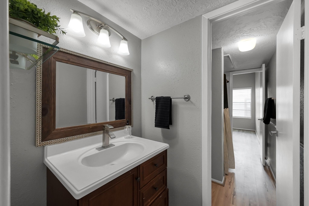 12900 Walden Road - Photo 10