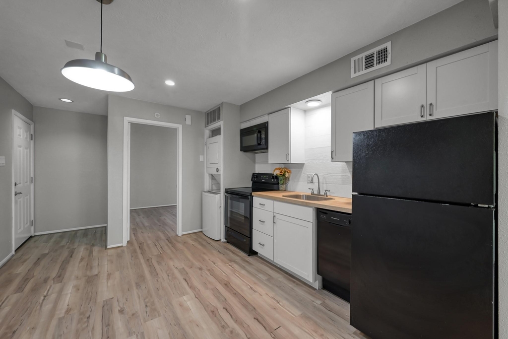 12900 Walden Road - Photo 4