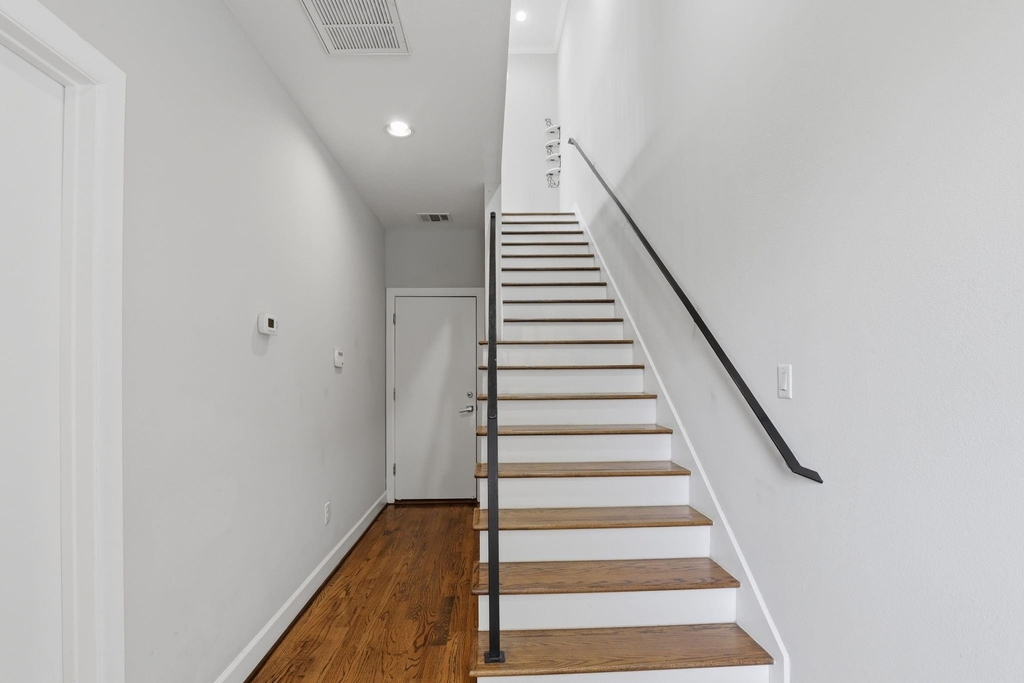 1224 Summer Street - Photo 4
