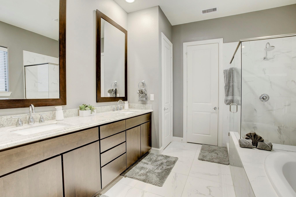 5506 Darling Street - Photo 12