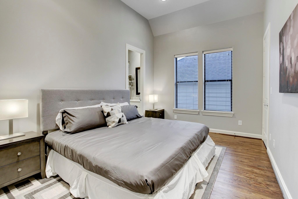 5506 Darling Street - Photo 18