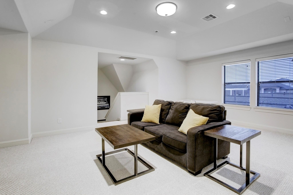 5506 Darling Street - Photo 19