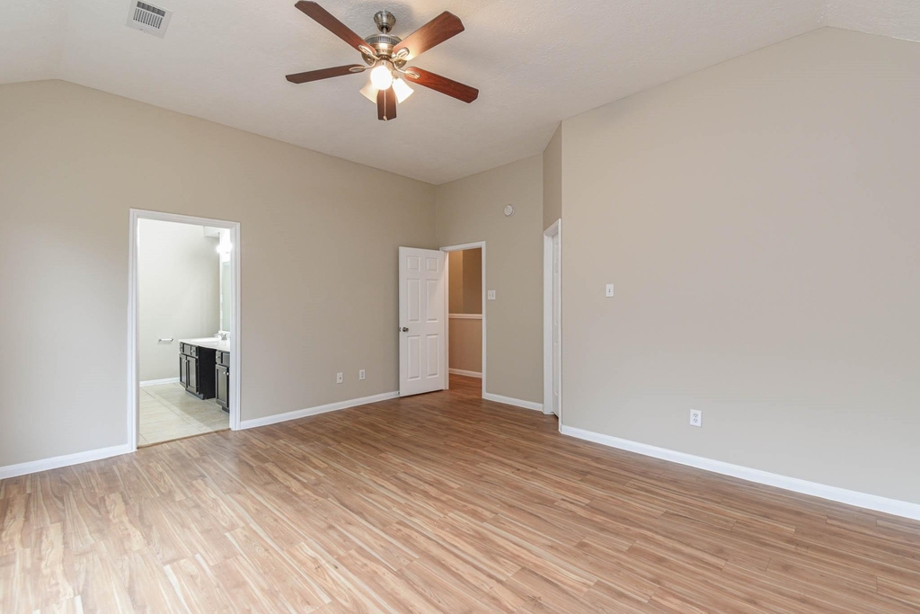 9523 Tallow Tree Drive - Photo 17