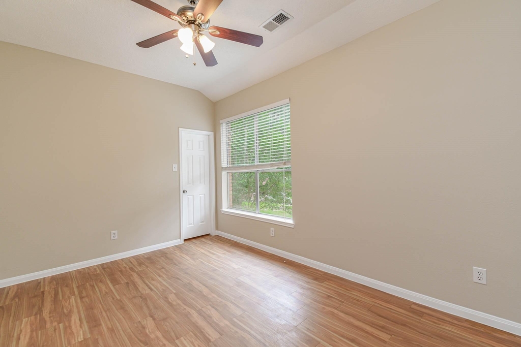 9523 Tallow Tree Drive - Photo 10