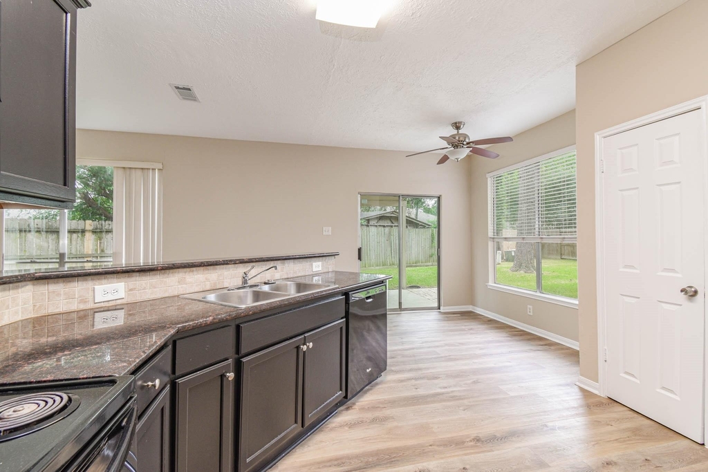 9523 Tallow Tree Drive - Photo 3