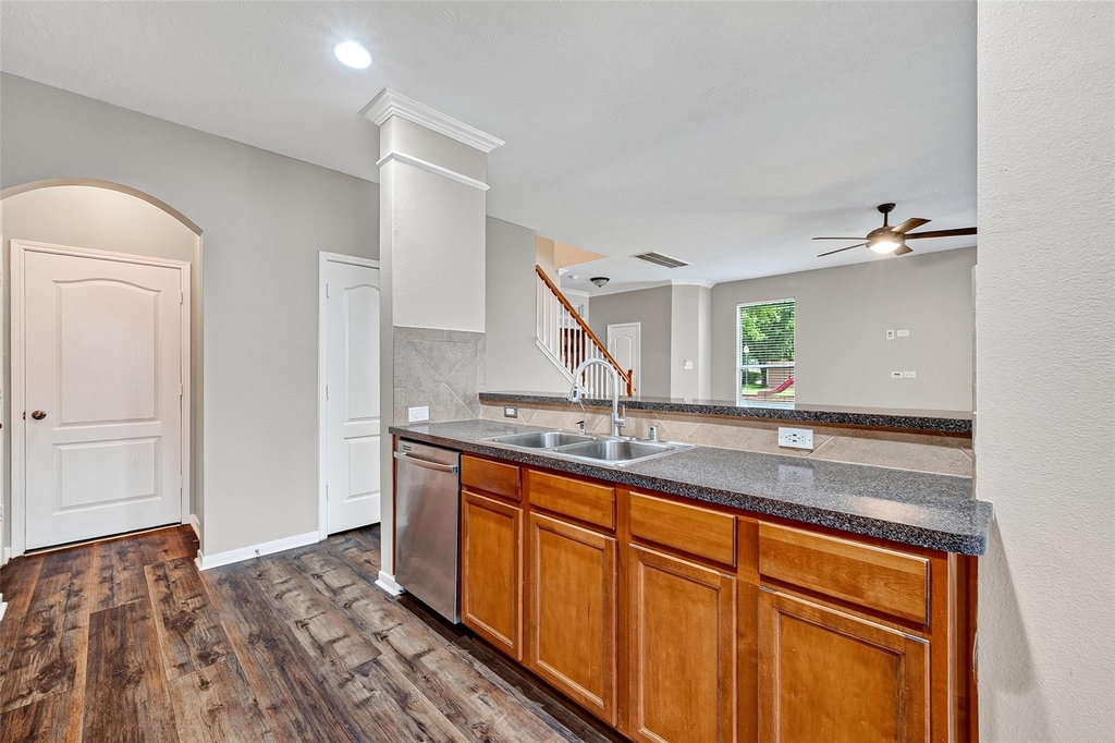 5403 Canyon Hollow Drive - Photo 19