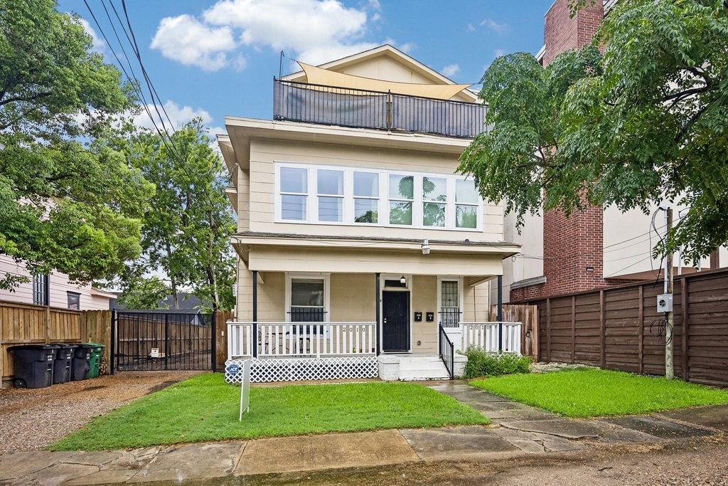 2010 Crocker Street - Photo 10