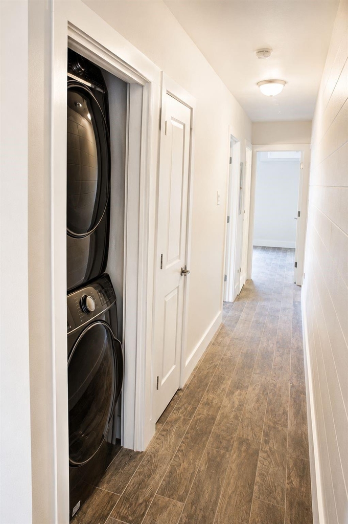 1624 Sealy - Photo 2
