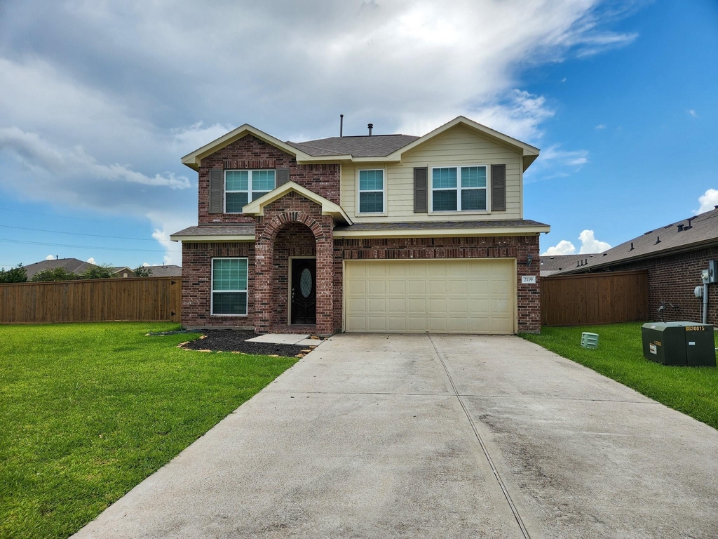 2119 Del Mar Drive - Photo 0