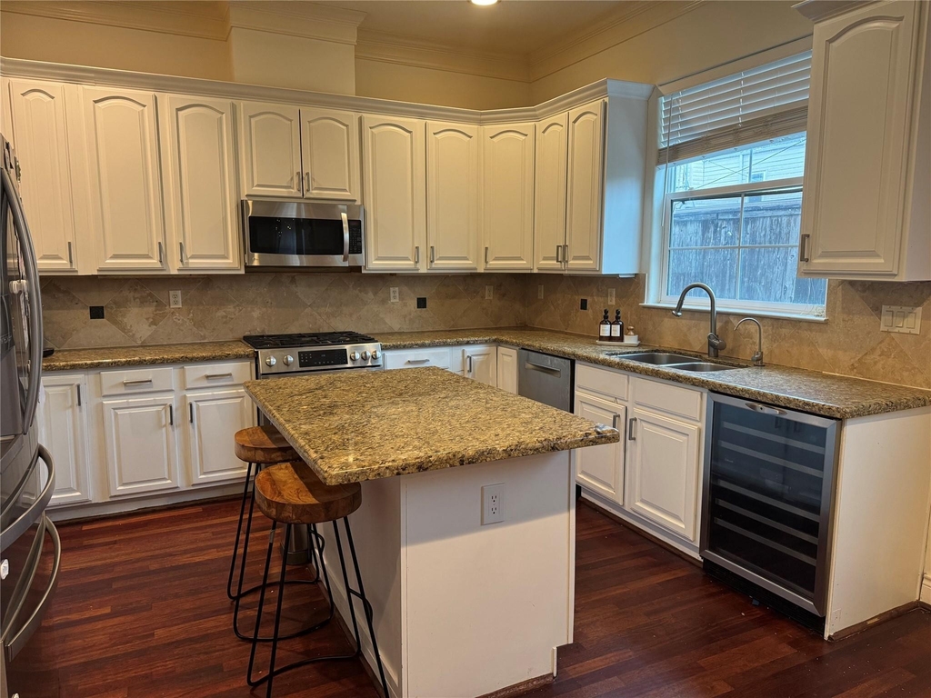 5622 Dolores Street - Photo 7