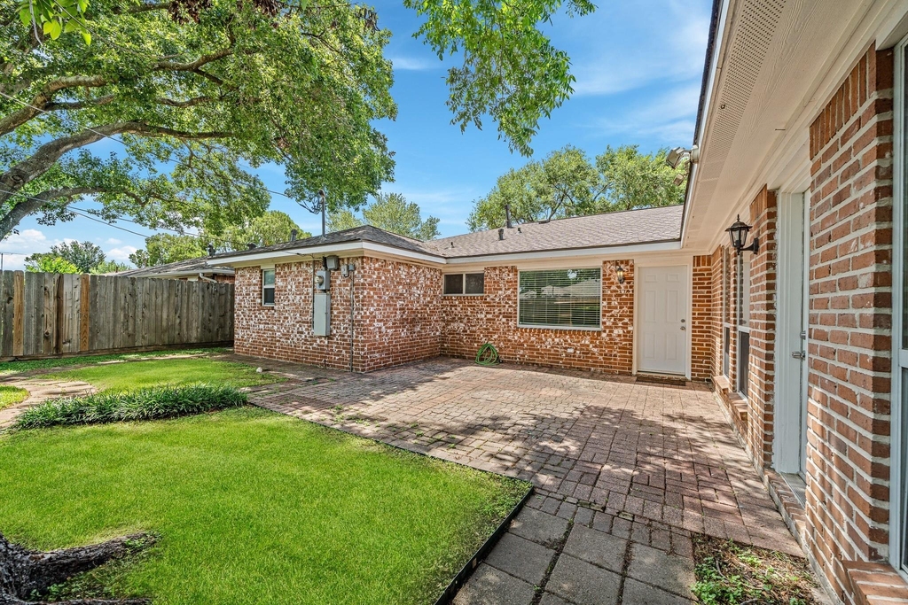 9666 Windswept Lane - Photo 31