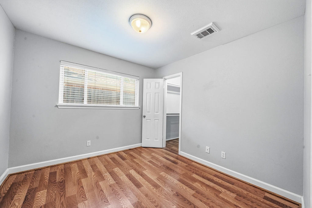 9666 Windswept Lane - Photo 19