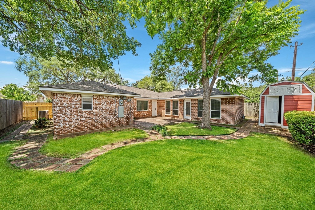 9666 Windswept Lane - Photo 28