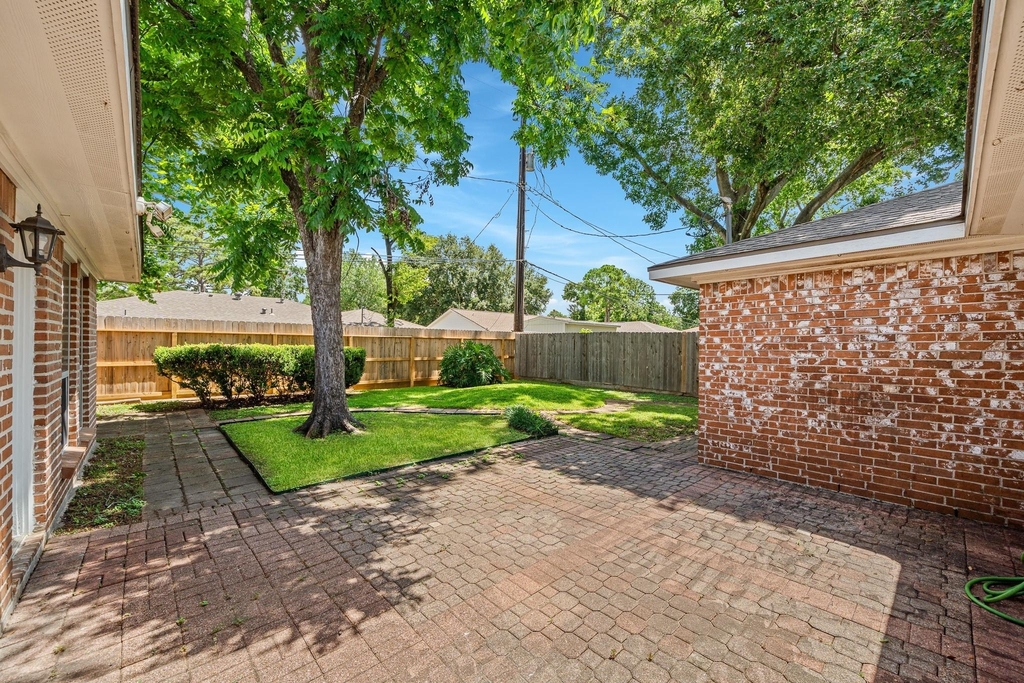 9666 Windswept Lane - Photo 27