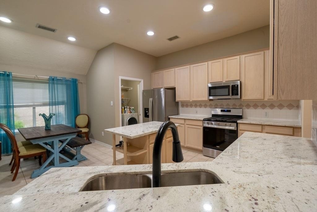 175 N Wimberly Way - Photo 8