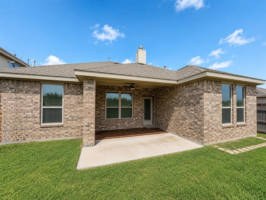 7506 Amber Village Cir - Photo 21